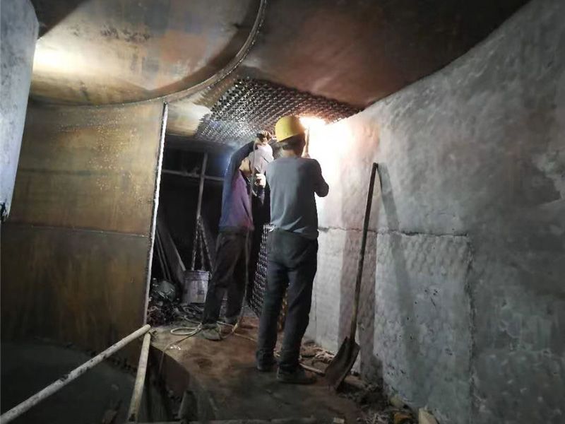 高強耐磨料施工現場