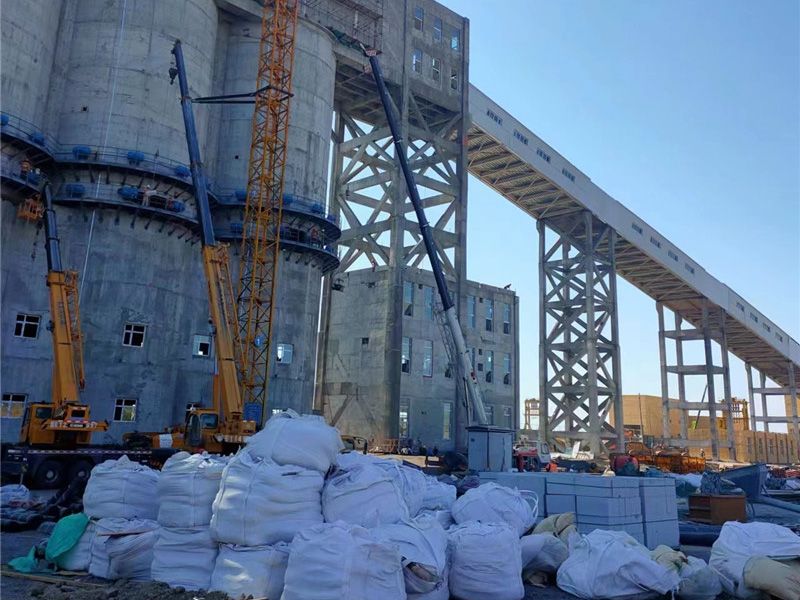 高強耐磨料施工現場